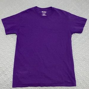 Medium purple Gildan tee